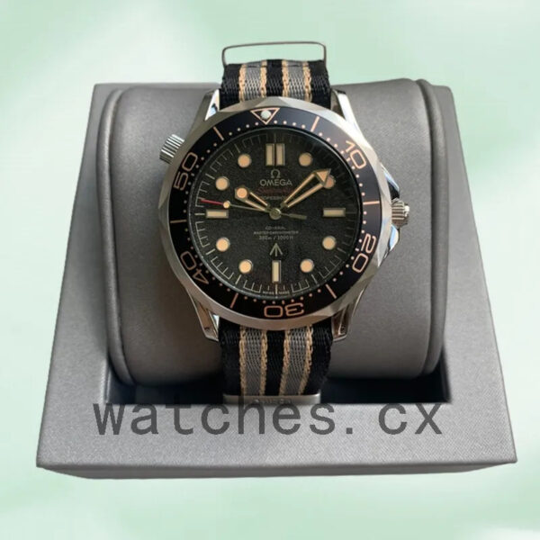 Omega Seamaster James Bond 007 210.92.42.20.01.001 Men 42 mm Strap Black Dial Replica Watches - Image 2