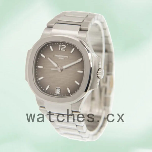 Patek Philippe Nautilus 7118/1A-011 32mm Ladies Bracelet Replica Watches