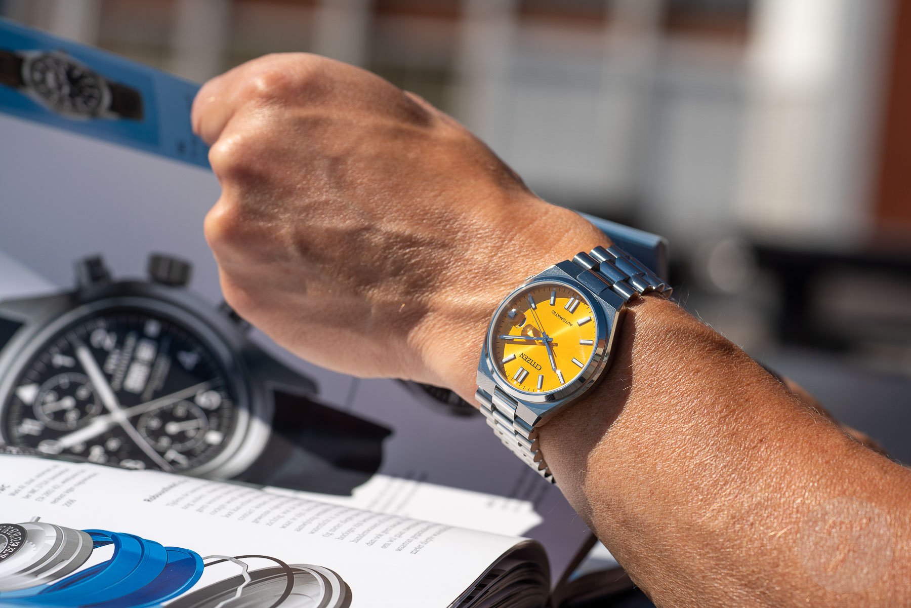 Best features of fake watches under $500