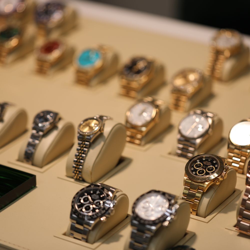 Niche Marketplaces for Replica Watches