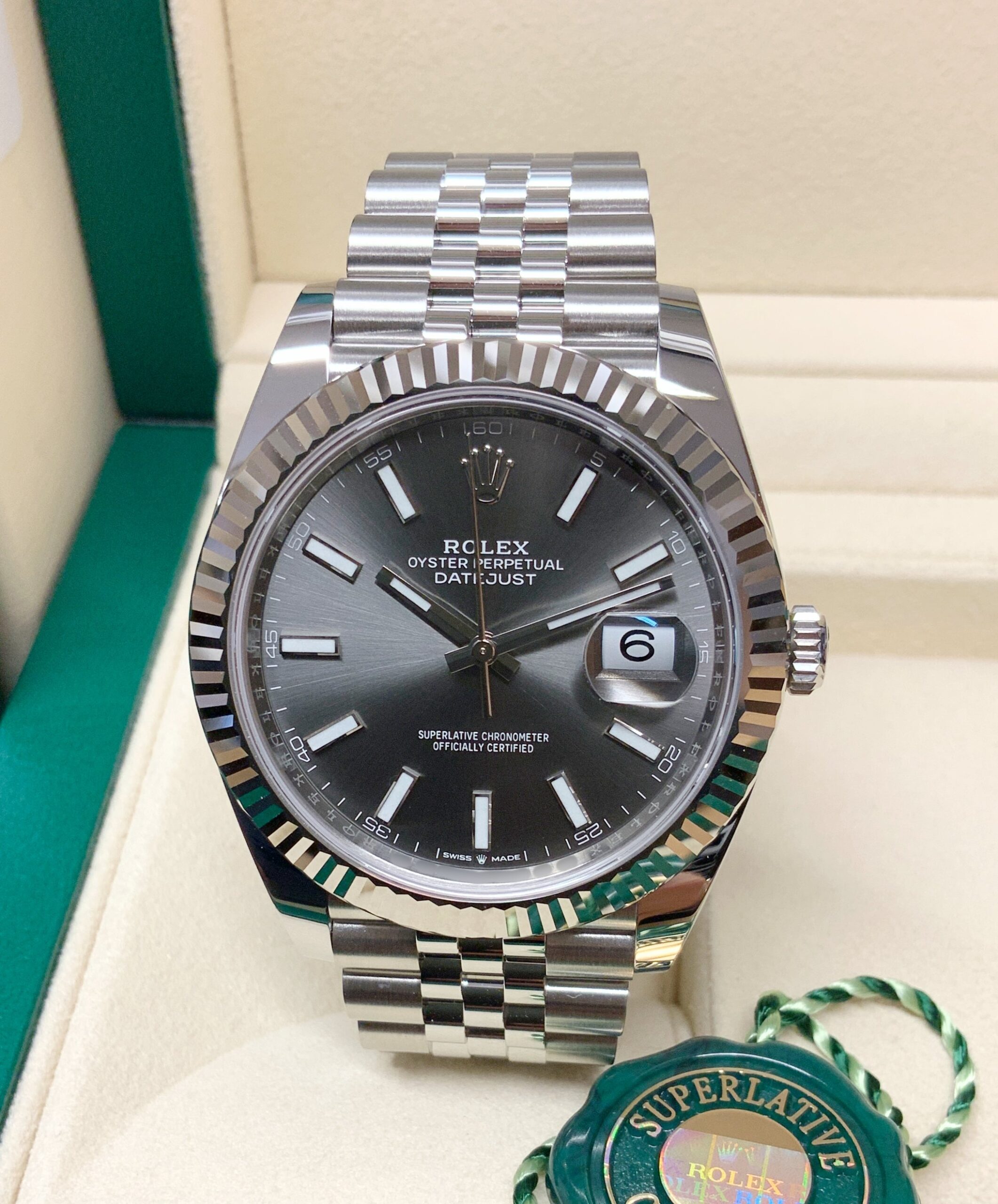 Understanding the appeal of rolex datejust replicas 41mm