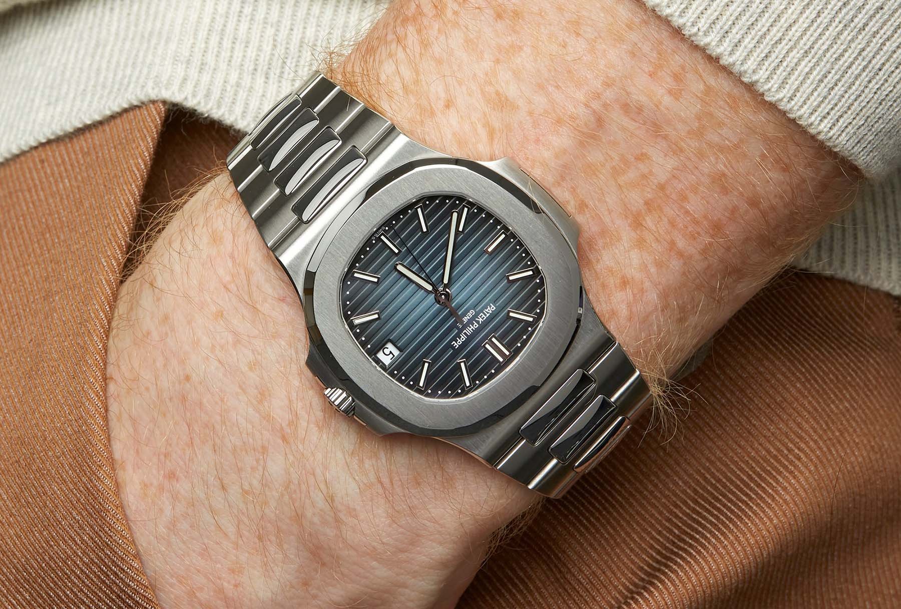 Characteristics of Patek Philippe Nautilus Clones