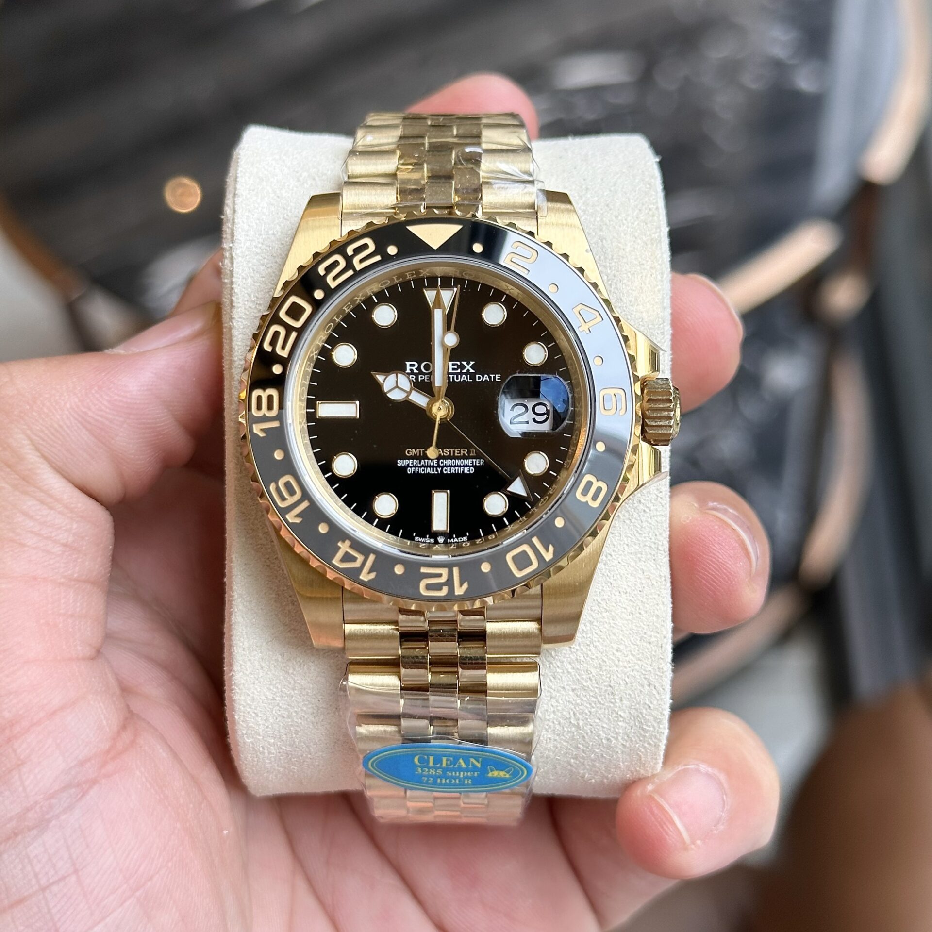 Key characteristics of the authentic gmt master ii rolex replica 1:1